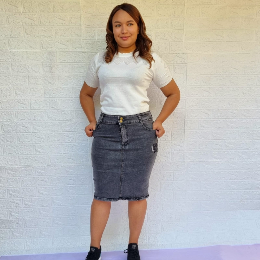 Falda de Mezclilla Gris Parche y Pluma
